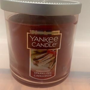 Yankee candle *NEW***            7OZ         (SPARKLING CINNAMON)
